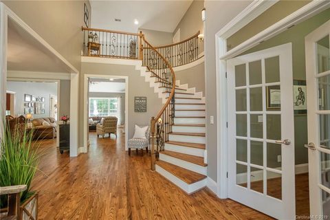 372 Riverwood Road