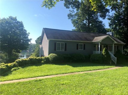 2641 Laurel Pointe Drive sold home in laurel pointe, Nebo, NC