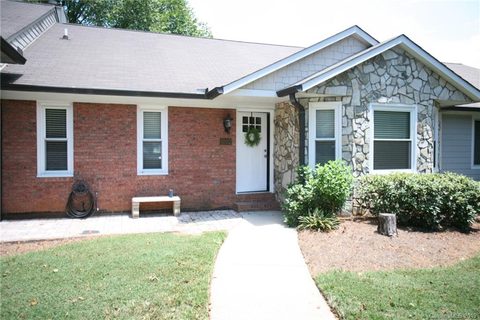 1002 Kenilworth Court