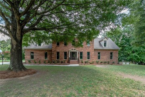 8187 Camelot Drive