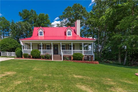 7837 Red Robin Trail sold home in Lake Haven, Denver, NC