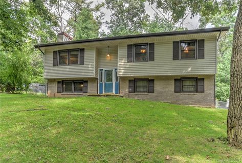18 Forest Ridge Drive