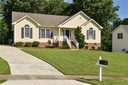 2825 Windsor Chase Drive sold home in Matthews, SC