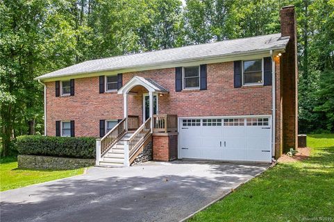 1704 Bluebird Drive sold home in Statonwoods, Hendersonville, NC