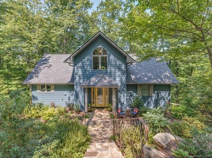 270 Ridge Drive sold home in Laurel Mountain, Saluda, NC