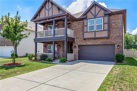 Previously sold for $305,500