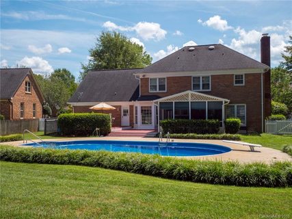 10610 Kennel Lane