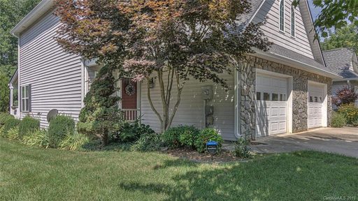 13 Willowick Drive