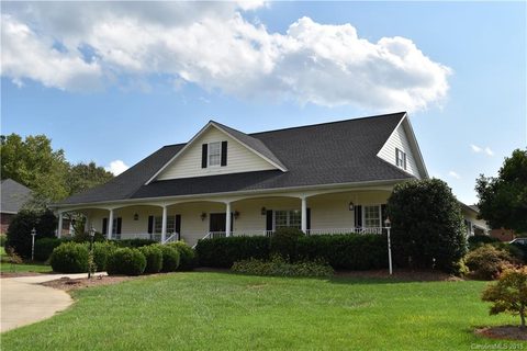 165 Dobbs Drive sold home in Fort Dobbs Farms, Statesville, NC