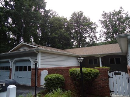 160 Lakeview Court 1300