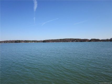 288 Shoreline Loop