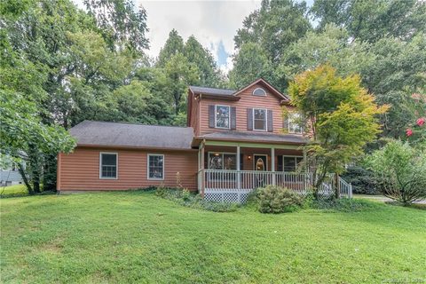 111 Peacock View Drive sold home in Forest Hills, Hendersonville, NC