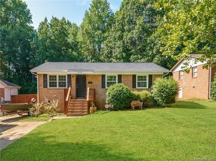 2301 Longleaf Drive