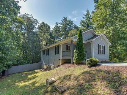 152 Victoria Springs Drive sold home in Three Seeds, Flat Rock, NC