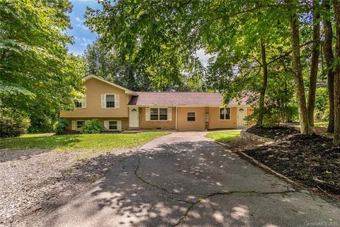 52 Rising Meadow Lane sold home in Piney Meadows, Mills River, NC