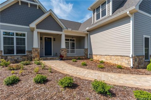 163 Shipman Parkway sold home in Berwick Downs, Flat Rock, NC