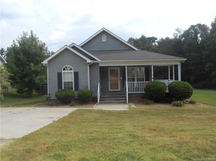 229 Sheffield Drive sold home in English Garden Park, York, SC