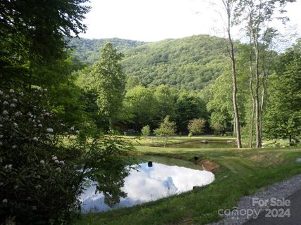 102 Tenderfoot Trail sold home in Soco Falls, Maggie Valley, NC