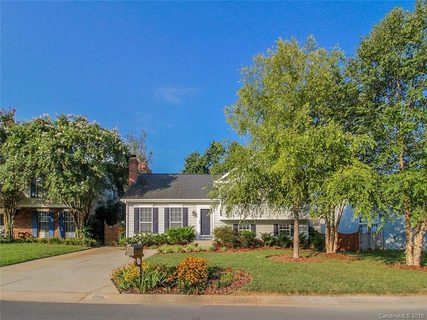 12105 Dolomite Drive sold home in Woodside Village, Pineville, NC