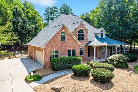 4582 Mariner Lane