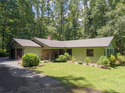 14 Iroquois Drive sold home in Indian Hills, Hendersonville, NC