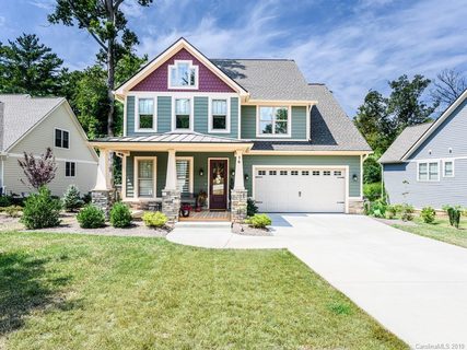 16 Quail Hollow Drive sold home in Quail Hollow, Arden, NC