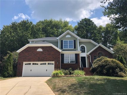 20329 Berry Circle