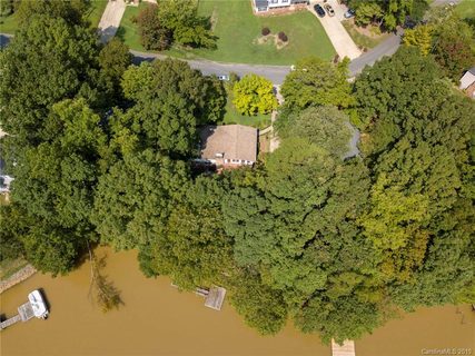 610 Edgewater Drive