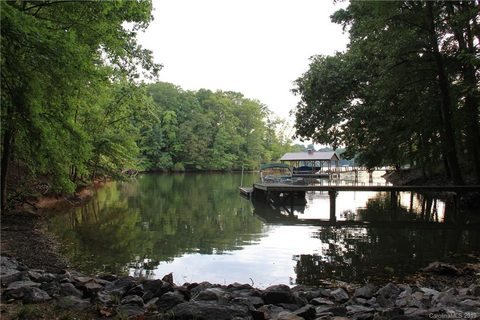 211 Loblolly Drive sold home in Old Homestead, Statesville, NC