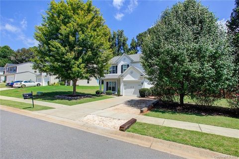 676 Victory Gallop Avenue