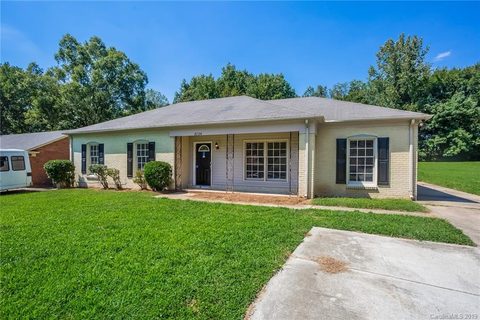 6724 Woodfield Drive