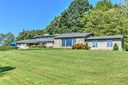 8 Chantilly Place sold home in Hendersonville, SC