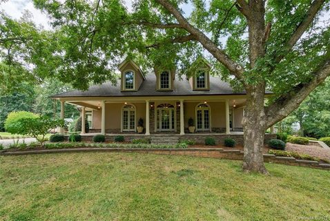 312 Lakeshore Drive 7