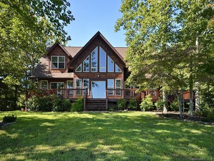 401 Grand Oaks Drive
