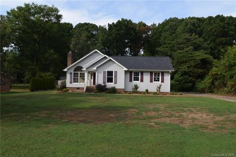 8535 Graham Road sold home in Hickory Hills, Denver, NC