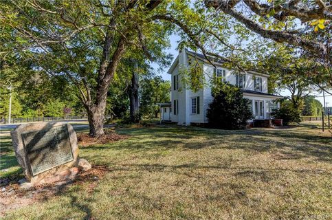 2712 Charlotte Highway sold home in Olde York Farms, York, SC