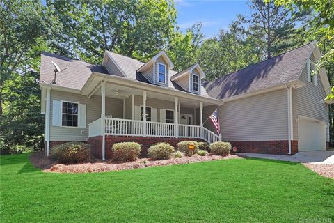 2288 S Paraham Road sold home in The Hylands, York, SC