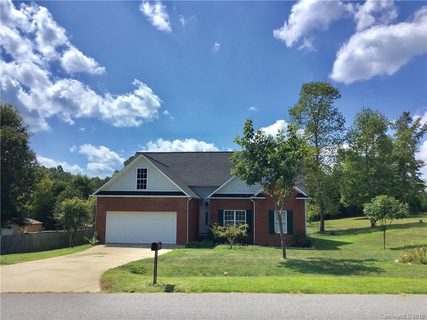 108 Whistling Pines Drive