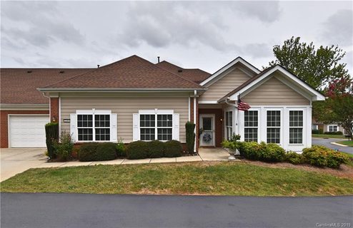 2241 N Castle Court 12