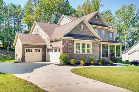 281 Monteray Oaks Circle