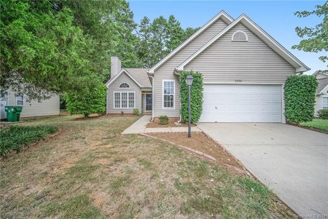 4006 Huntmeadow Drive sold home in Turnberry, Charlotte, NC