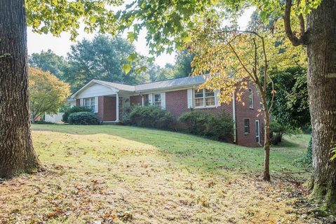 135 Ivy Drive sold home in Forest Hills Subdivision, Rutherfordton, NC