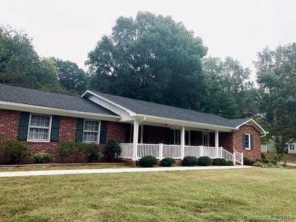 204 Heritage Road