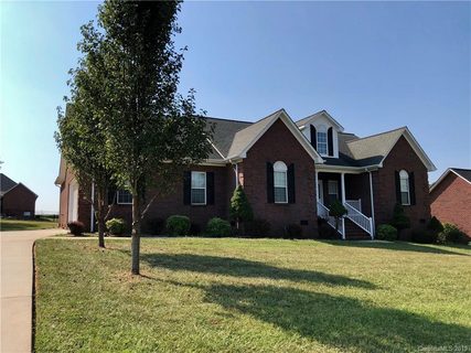 2940 Weatherfield Drive sold home in THE FIELDS AT WEATHERWOOD, Lincolnton, NC