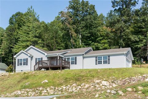 209 Peaceful Orchard Drive sold home in Peaceful View, Hendersonville, NC