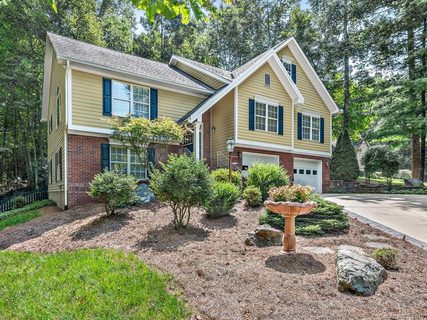 104 Dumont Court sold home in Corbran Woods, Fairview, NC