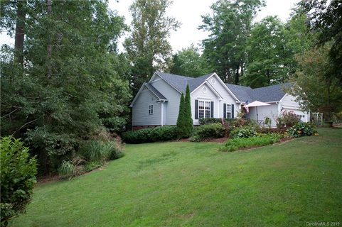 802 Cliff Rose Court