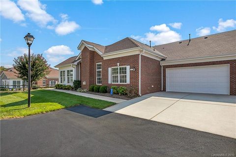 2212 N Castle Court sold townhome in St Andrews, Matthews, NC