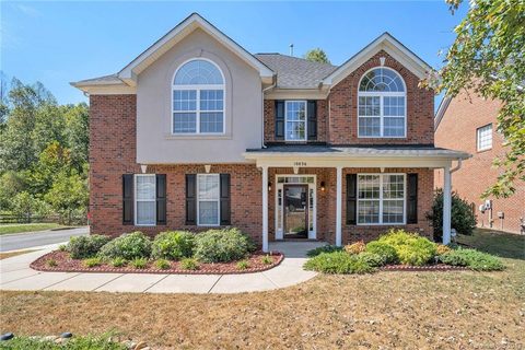 10836 Clark Street sold home in Shiloh Village, Davidson, NC