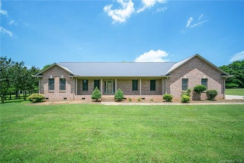 290 Stone Road sold home in Crescent Downs, Salisbury, NC